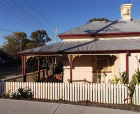 Former Customs Officers Residence - Gold Coast 4U 1