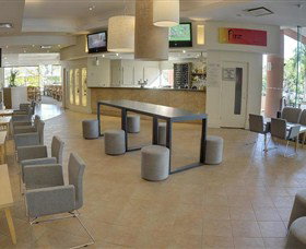 Finz Restaurant And Bar - 1 Gold Coast 1