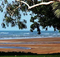 Beachfront Hotel - Accommodation Gold Coast