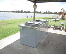 Gum Bend Lake - Accommodation Gold Coast 5