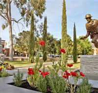 Private Robert Mactier Statue - Accommodation Gold Coast
