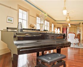 Barcaldine House - Accommodation Gold Coast 6