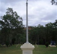 The Coronation Lamp Memorial - Accommodation Gold Coast