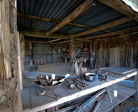 Headlie Taylor Header And Blacksmiths Shop - Accommodation Gold Coast 2