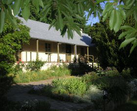 Raglan Gallery And Cultural Centre - Accommodation Gold Coast 1
