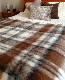 Australian Alpaca Barn - Morpeth - 1 Gold Coast 2