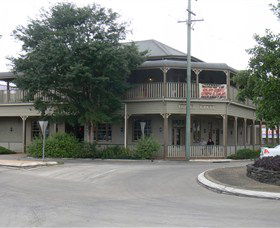 The Hotel Cecil - 1 Gold Coast 0