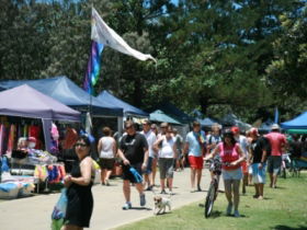 Broadbeach Art And Craft Markets - Accommodation Gold Coast 0