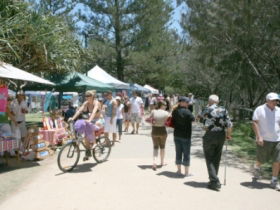Broadbeach Art And Craft Markets - Accommodation Gold Coast 2
