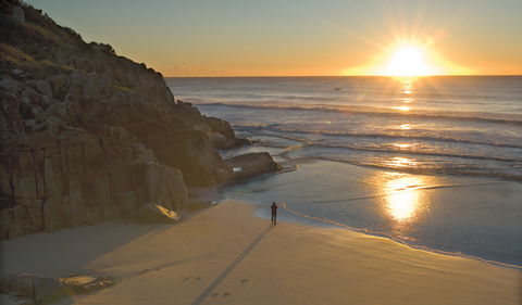 Little Bay Beach - 1 Gold Coast 0