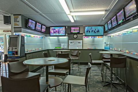 Lake Conjola Bowling Club - Gold Coast 4U 4