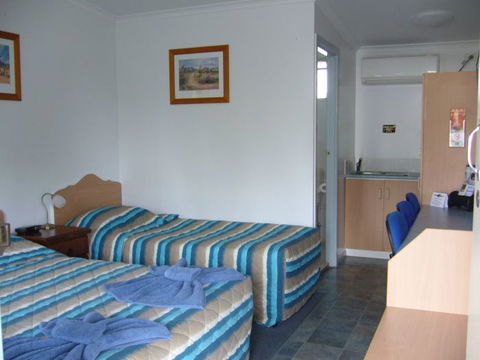 Kings Motor Inn And Steakhouse - Accommodation Gold Coast 2