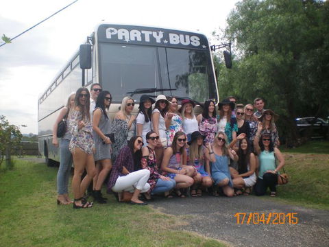 R & R Bus And Leisure Hire - Accommodation Gold Coast 0