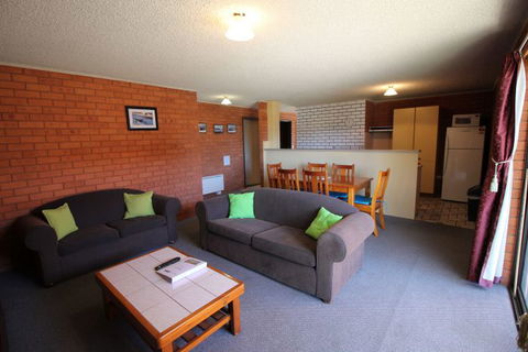 Sunrise 9 - Accommodation Gold Coast 6