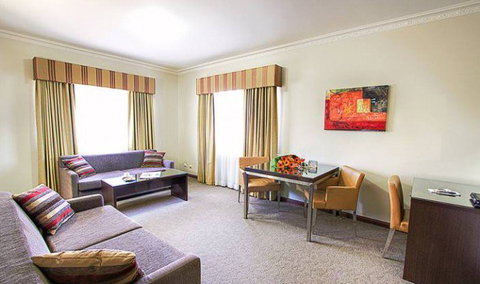 Governor Macquarie Motor Inn - Accommodation Gold Coast 9