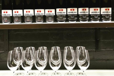 Hobart Small Group Wine Tour Saturday Afternoon: Wines, Gins & Cheeses - Accommodation Gold Coast 1