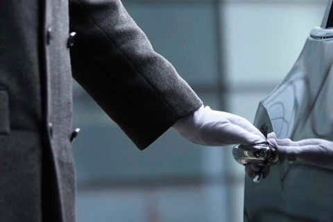 Adelaide Airport Private Chauffeured Transfer - Gold Coast 4U 1