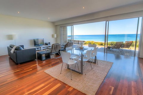 10-Day Surf Adventure From Brisbane To Sydney Including Coffs Harbour, Byron Bay And Gold Coast - Accommodation Gold Coast 1