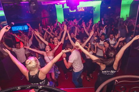 THE HANGOVER CRAWL - CLUB CRAWL SURFERS PARADISE - NIGHTLIFE - CLUBBING - Accommodation Gold Coast 1