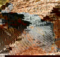 Red Hands Cave Walking Track - Blue Mountains National Park - 1 Gold Coast
