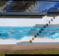 Shoalhaven Toilet Mural Tour - 1 Gold Coast