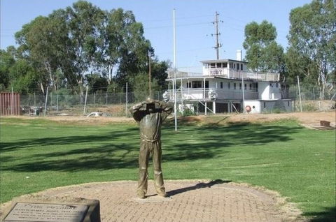 Possum Statue - Gold Coast 4U 0