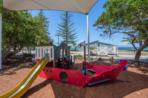 Scarborough Beach Park - Accommodation Gold Coast 2