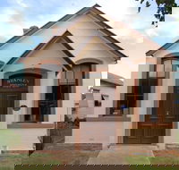 Stanley Athenaeum and Public Room - 1 Gold Coast