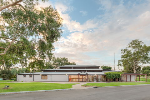 Swan Hill Regional Art Gallery - Accommodation Gold Coast 0