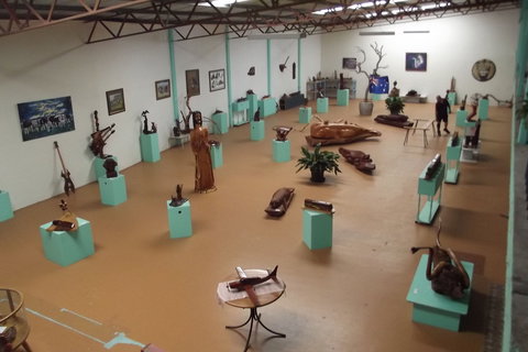 Ant's Redgum Gallery - Accommodation Gold Coast 1