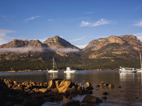 Coles Bay - 1 Gold Coast 2