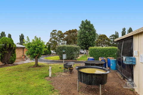 Fossicker Caravan Park Fossicking Park - Accommodation Gold Coast 0