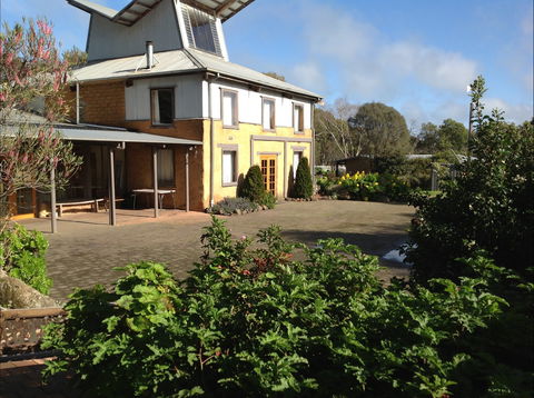 HIRL Hamilton Institute Of Rural Learning - Accommodation Gold Coast 0