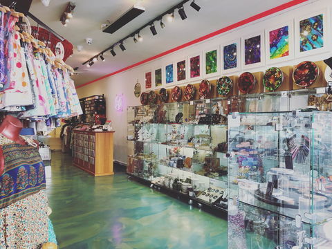 In.cube8r Gallery And Emporium - Accommodation Gold Coast 0