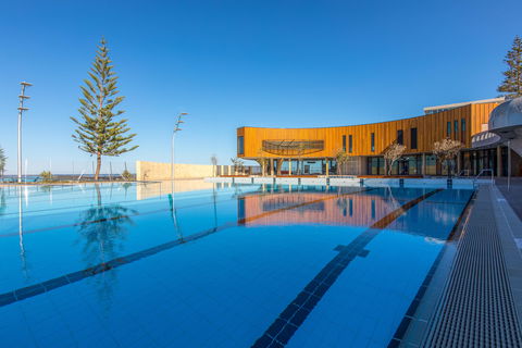 Scarborough Beach Pool - Accommodation Gold Coast 1