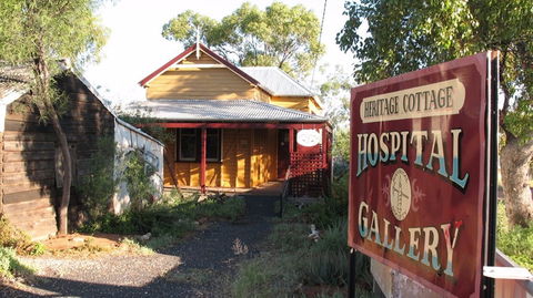 Lightning Ridge Heritage Cottage - 1 Gold Coast 0