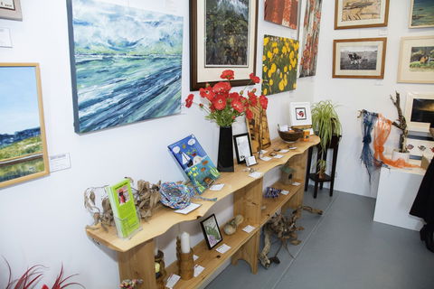 Lovett Gallery Cygnet - Accommodation Gold Coast 0