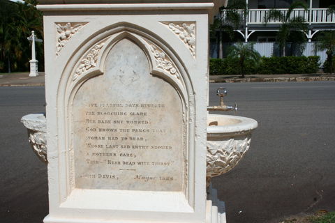 Mary Watson Monument Cooktown - 1 Gold Coast 0