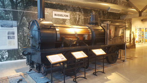 Railway House And Ballaarat Steam Engine - Accommodation Gold Coast 0
