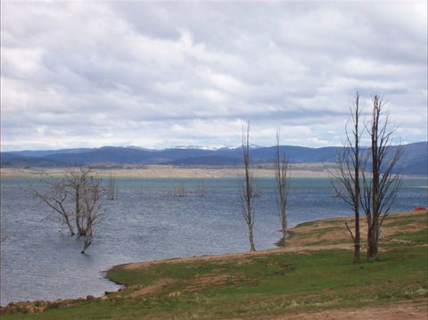 Lake Eucumbene - Accommodation Gold Coast 1