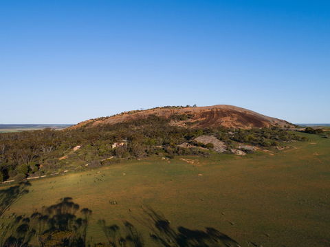 Mount Wudinna - Accommodation Gold Coast 1