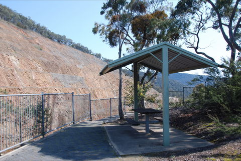 Dartmouth Dam Wall Picnic Area - Gold Coast 4U 1