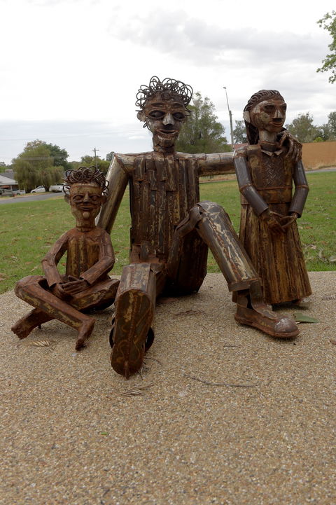 Lyrics, Landscapes And Lintels - Leeton Public Art Trail - 1 Gold Coast 0