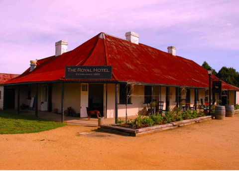 Gundaroo - Accommodation Gold Coast 0