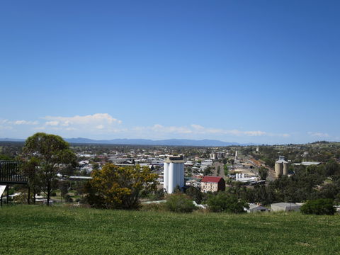 Heritage Sculptures At Pensioners Hill Lookout - Accommodation Gold Coast 2