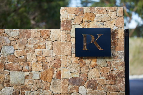 Peninsula Kingswood Country Golf Club - Accommodation Gold Coast 1