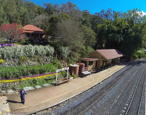 Spring Bluff Railway Station - 1 Gold Coast 0