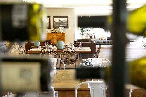 Tulloch Wines - Wine Tasting Paired With Local Handmade Chocolates - Accommodation Gold Coast 7