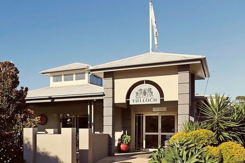 Tulloch Wines- Tasting Of 6 Pokolbin Dry Red Shiraz Vintages With Charcuterie - Accommodation Gold Coast 2