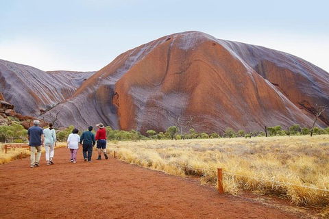 Explore Uluru: 7 Hours Guide Tour At Sunrise With Light Breakfast - Accommodation Gold Coast 5